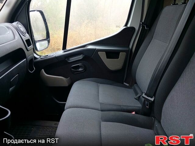 Белый Рено Мастер, объемом двигателя 2.3 л и пробегом 262 тыс. км за 15500 $, фото 7 на Automoto.ua