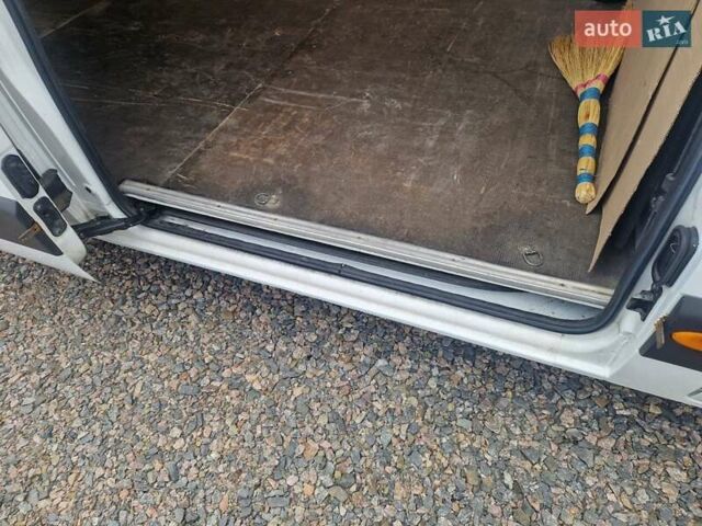 Белый Рено Мастер, объемом двигателя 2.3 л и пробегом 412 тыс. км за 17700 $, фото 30 на Automoto.ua