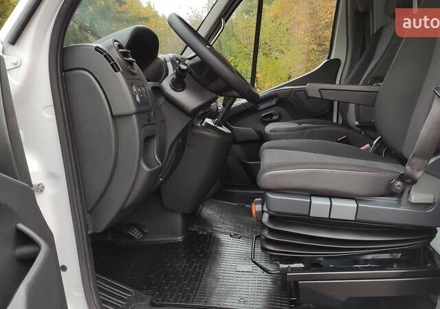 Рено Мастєр 2019 у Бердичеве на Automoto.ua Білий Рено Мастєр, об'ємом двигуна 2.3 л та пробігом 204 тис. км за 14970 $, фото 14 на Automoto.ua