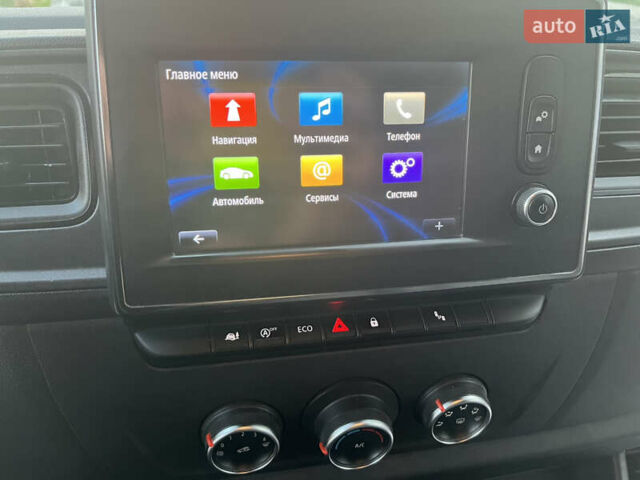 Рено Мастер 2019 в Кропивницком (Кировограде) на Automoto.ua Белый Рено Мастер, объемом двигателя 2.3 л и пробегом 355 тыс. км за 18299 $, фото 12 на Automoto.ua