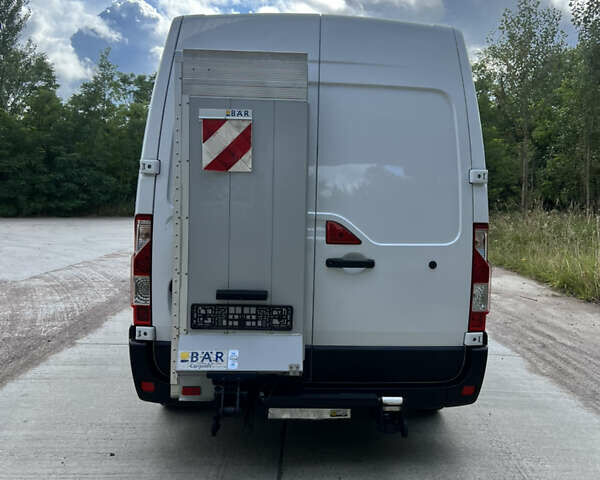 Белый Рено Мастер, объемом двигателя 2.3 л и пробегом 256 тыс. км за 17500 $, фото 7 на Automoto.ua