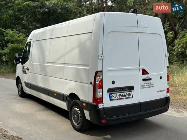 Белый Рено Мастер, объемом двигателя 2.3 л и пробегом 271 тыс. км за 17400 $, фото 3 на Automoto.ua