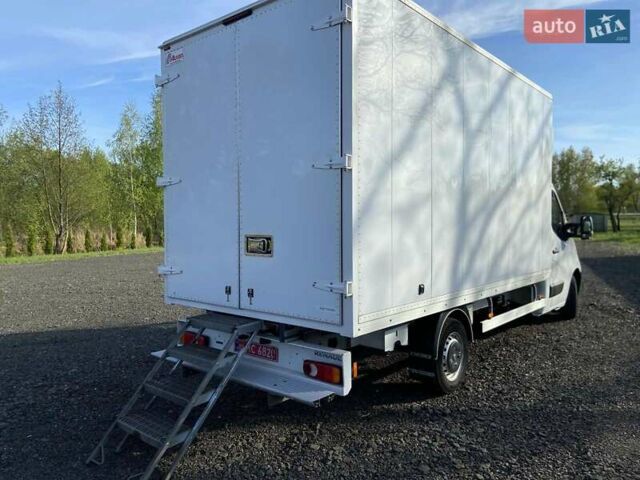 Белый Рено Мастер, объемом двигателя 2.3 л и пробегом 228 тыс. км за 18999 $, фото 16 на Automoto.ua