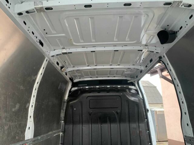 Білий Рено Мастєр, об'ємом двигуна 2.3 л та пробігом 340 тис. км за 19200 $, фото 14 на Automoto.ua