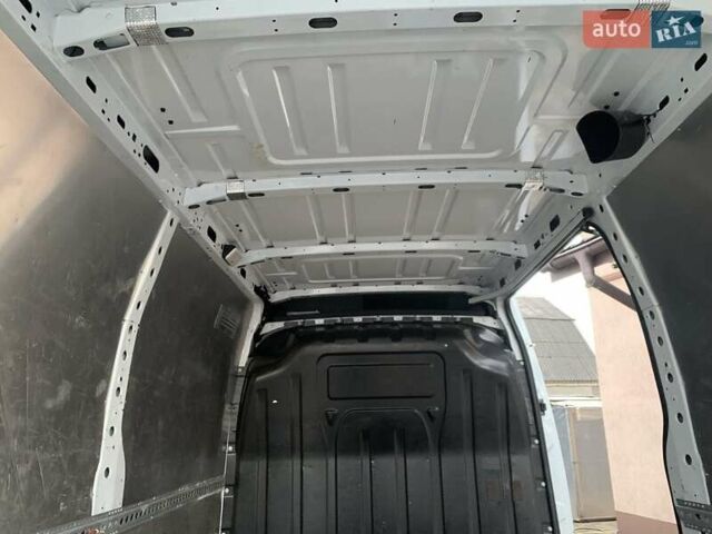 Білий Рено Мастєр, об'ємом двигуна 2.3 л та пробігом 340 тис. км за 19200 $, фото 14 на Automoto.ua