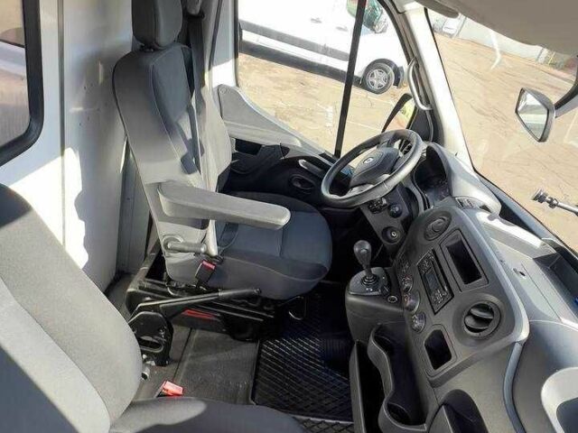 Белый Рено Мастер, объемом двигателя 2.3 л и пробегом 212 тыс. км за 13500 $, фото 1 на Automoto.ua