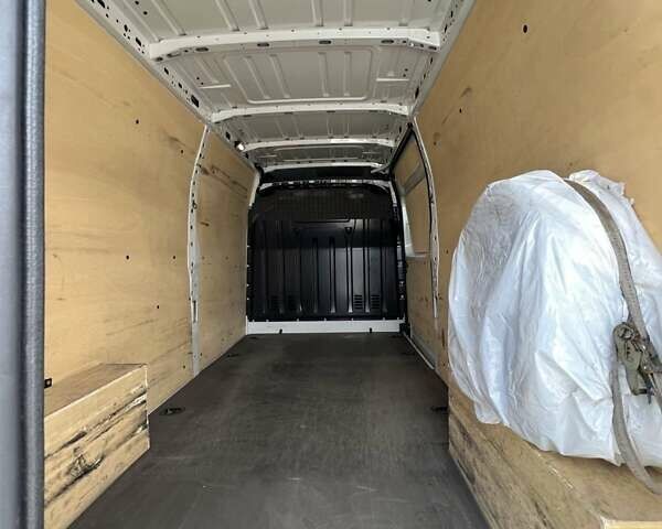 Белый Рено Мастер, объемом двигателя 2.3 л и пробегом 296 тыс. км за 17500 $, фото 10 на Automoto.ua