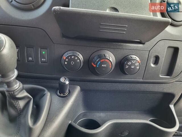 Білий Рено Мастєр, об'ємом двигуна 2.3 л та пробігом 279 тис. км за 18000 $, фото 10 на Automoto.ua