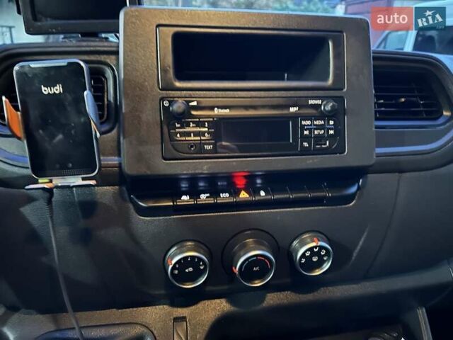 Білий Рено Мастєр, об'ємом двигуна 2.3 л та пробігом 380 тис. км за 25000 $, фото 15 на Automoto.ua