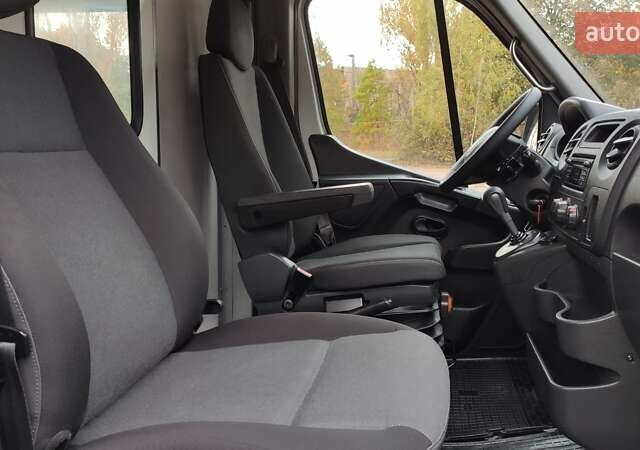 Рено Мастєр 2019 у Бердичеве на Automoto.ua Білий Рено Мастєр, об'ємом двигуна 2.3 л та пробігом 204 тис. км за 14970 $, фото 30 на Automoto.ua