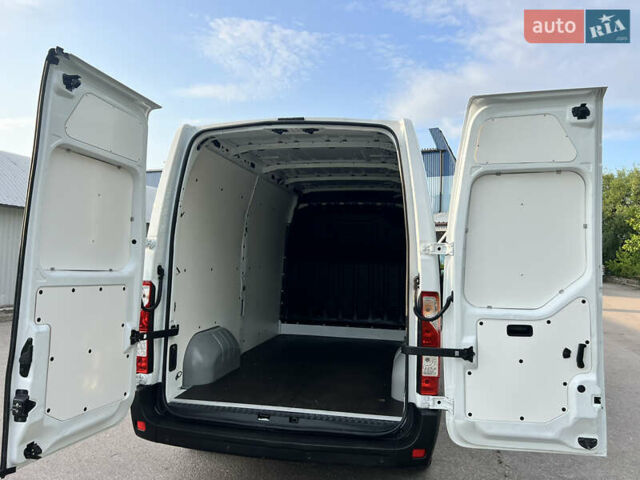 Белый Рено Мастер, объемом двигателя 2.3 л и пробегом 240 тыс. км за 17200 $, фото 46 на Automoto.ua