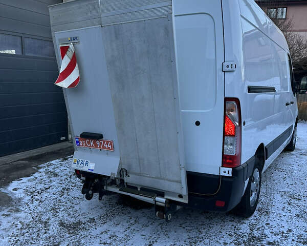 Белый Рено Мастер, объемом двигателя 2.3 л и пробегом 217 тыс. км за 18000 $, фото 10 на Automoto.ua