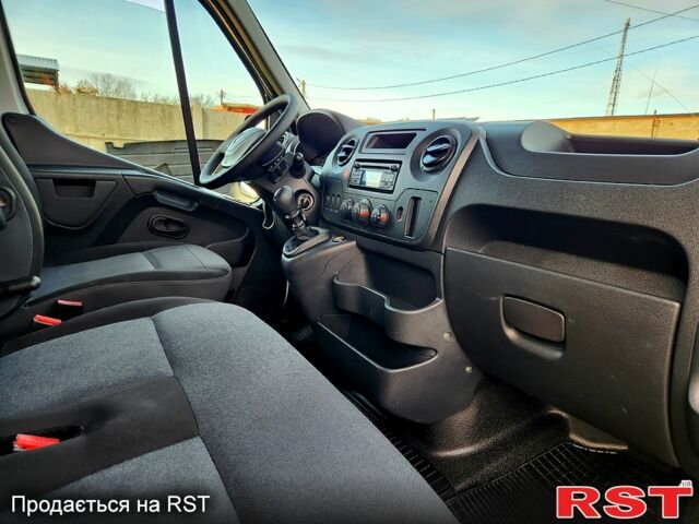 Белый Рено Мастер, объемом двигателя 2.3 л и пробегом 235 тыс. км за 15900 $, фото 7 на Automoto.ua