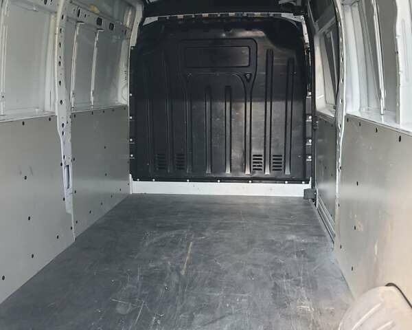 Белый Рено Мастер, объемом двигателя 2.3 л и пробегом 128 тыс. км за 20500 $, фото 2 на Automoto.ua