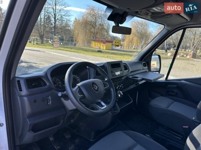Белый Рено Мастер, объемом двигателя 2.3 л и пробегом 260 тыс. км за 18500 $, фото 4 на Automoto.ua