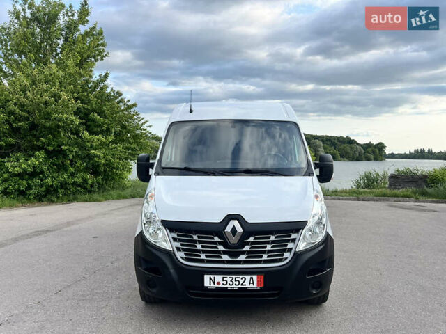 Белый Рено Мастер, объемом двигателя 2.3 л и пробегом 240 тыс. км за 17200 $, фото 3 на Automoto.ua