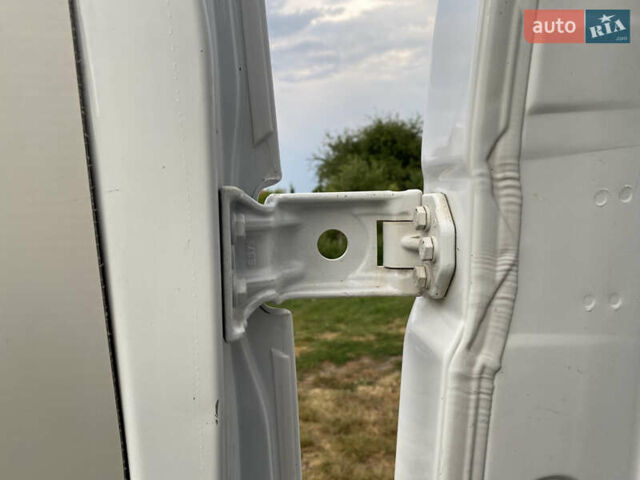 Білий Рено Мастєр, об'ємом двигуна 2.3 л та пробігом 160 тис. км за 20800 $, фото 23 на Automoto.ua