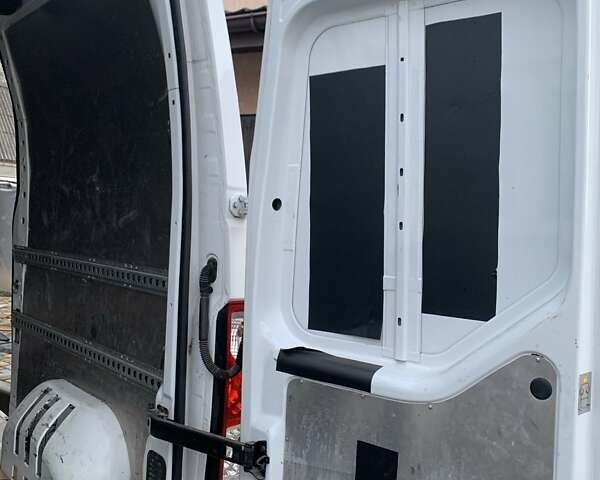 Білий Рено Мастєр, об'ємом двигуна 2.3 л та пробігом 340 тис. км за 19200 $, фото 13 на Automoto.ua