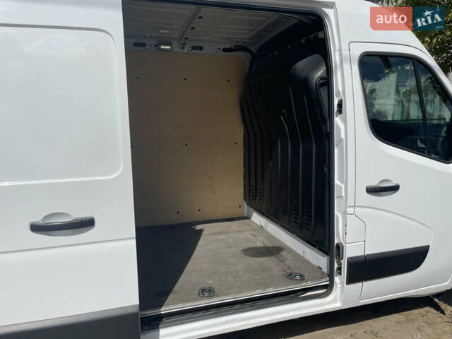 Білий Рено Мастєр, об'ємом двигуна 2.3 л та пробігом 275 тис. км за 18200 $, фото 5 на Automoto.ua