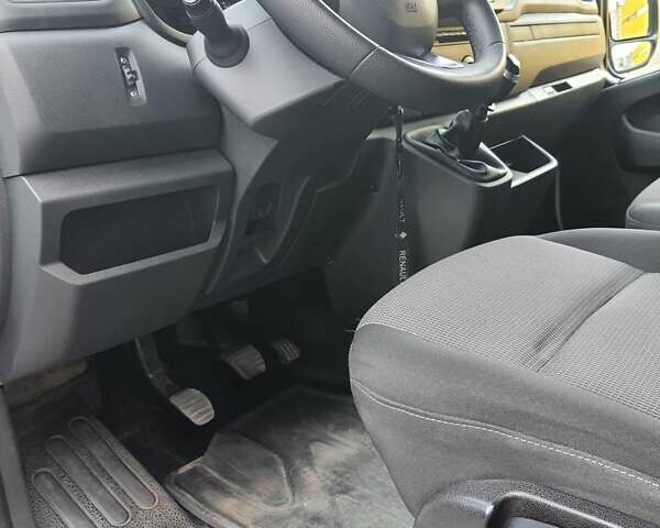 Белый Рено Мастер, объемом двигателя 2.3 л и пробегом 128 тыс. км за 20500 $, фото 28 на Automoto.ua