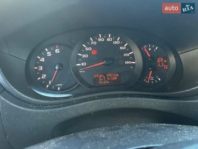 Белый Рено Мастер, объемом двигателя 2.3 л и пробегом 230 тыс. км за 17000 $, фото 8 на Automoto.ua