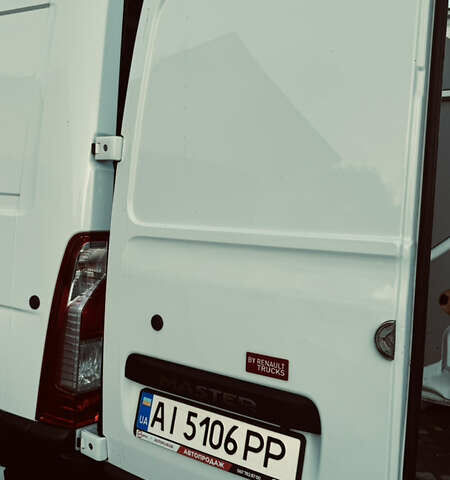 Белый Рено Мастер, объемом двигателя 2.3 л и пробегом 170 тыс. км за 21000 $, фото 23 на Automoto.ua