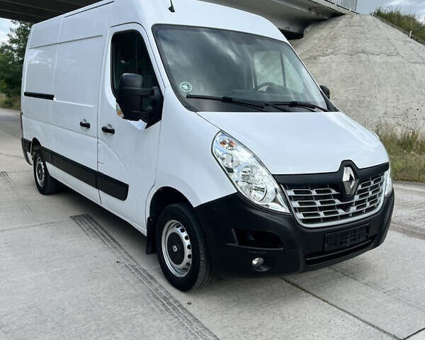 Белый Рено Мастер, объемом двигателя 2.3 л и пробегом 256 тыс. км за 17500 $, фото 1 на Automoto.ua
