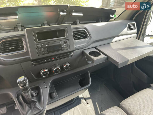 Білий Рено Мастєр, об'ємом двигуна 2.3 л та пробігом 275 тис. км за 18200 $, фото 10 на Automoto.ua