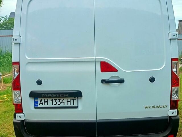 Білий Рено Мастєр, об'ємом двигуна 2.3 л та пробігом 220 тис. км за 17500 $, фото 1 на Automoto.ua