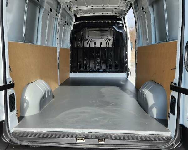 Белый Рено Мастер, объемом двигателя 2.3 л и пробегом 187 тыс. км за 17200 $, фото 15 на Automoto.ua