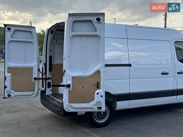 Белый Рено Мастер, объемом двигателя 2.3 л и пробегом 190 тыс. км за 17700 $, фото 45 на Automoto.ua