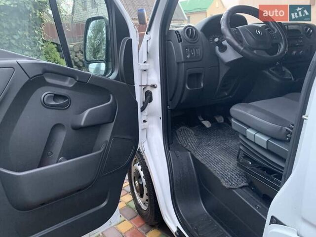 Білий Рено Мастєр, об'ємом двигуна 2.3 л та пробігом 340 тис. км за 19200 $, фото 16 на Automoto.ua