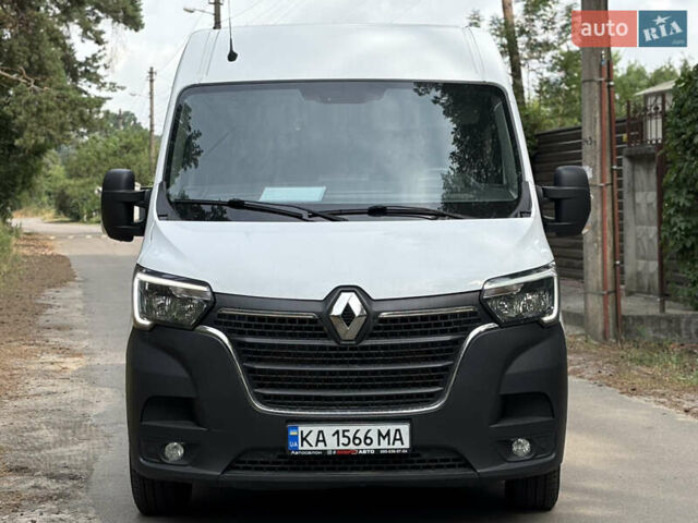 Белый Рено Мастер, объемом двигателя 2.3 л и пробегом 271 тыс. км за 17400 $, фото 1 на Automoto.ua
