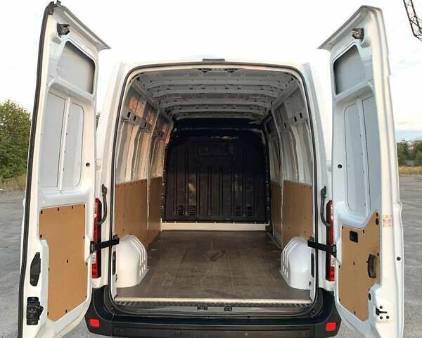 Белый Рено Мастер, объемом двигателя 2.3 л и пробегом 190 тыс. км за 17500 $, фото 20 на Automoto.ua