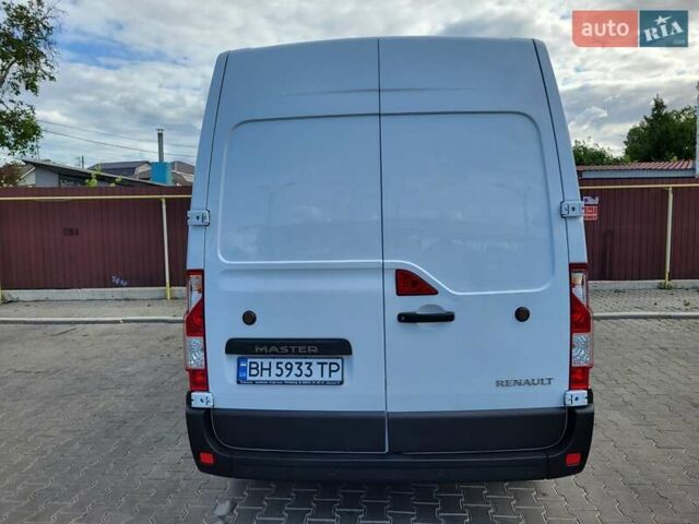 Белый Рено Мастер, объемом двигателя 2.3 л и пробегом 278 тыс. км за 18200 $, фото 5 на Automoto.ua