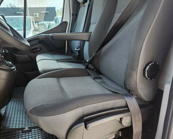 Белый Рено Мастер, объемом двигателя 2.3 л и пробегом 187 тыс. км за 17200 $, фото 24 на Automoto.ua