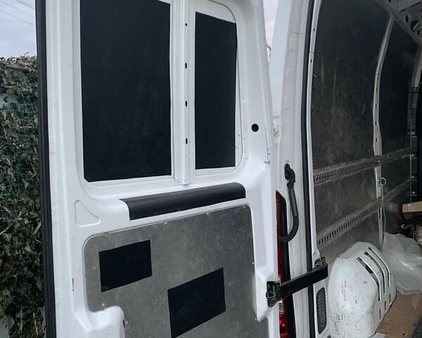 Білий Рено Мастєр, об'ємом двигуна 2.3 л та пробігом 340 тис. км за 19200 $, фото 12 на Automoto.ua