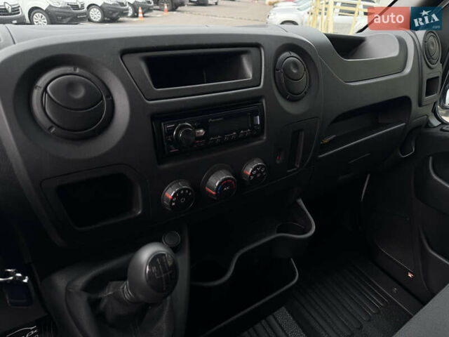 Белый Рено Мастер, объемом двигателя 2.3 л и пробегом 301 тыс. км за 14900 $, фото 40 на Automoto.ua