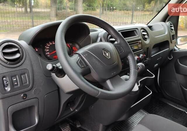 Рено Мастєр 2019 у Бердичеве на Automoto.ua Білий Рено Мастєр, об'ємом двигуна 2.3 л та пробігом 204 тис. км за 14970 $, фото 15 на Automoto.ua