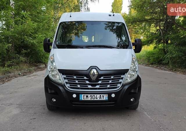 Белый Рено Мастер, объемом двигателя 2.3 л и пробегом 203 тыс. км за 15800 $, фото 1 на Automoto.ua