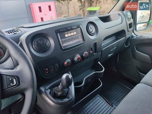 Белый Рено Мастер, объемом двигателя 2.3 л и пробегом 315 тыс. км за 17600 $, фото 53 на Automoto.ua