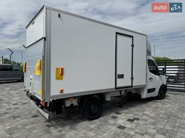 Белый Рено Мастер, объемом двигателя 2.3 л и пробегом 166 тыс. км за 24900 $, фото 2 на Automoto.ua