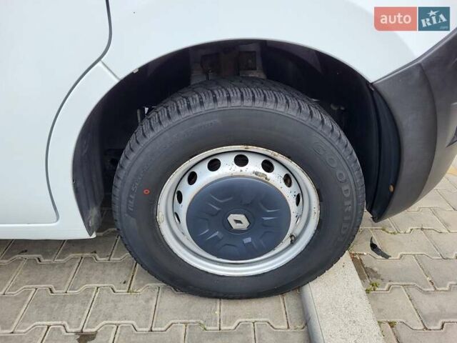 Білий Рено Мастєр, об'ємом двигуна 2.3 л та пробігом 279 тис. км за 18000 $, фото 16 на Automoto.ua