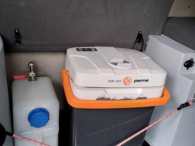 Белый Рено Мастер, объемом двигателя 2.3 л и пробегом 650 тыс. км за 16800 $, фото 9 на Automoto.ua