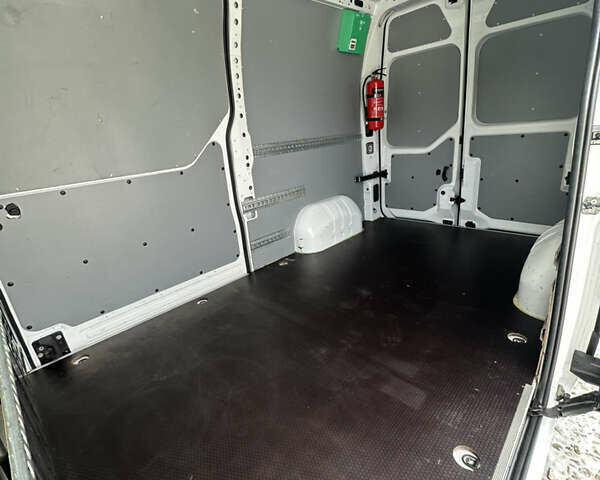 Белый Рено Мастер, объемом двигателя 2.3 л и пробегом 257 тыс. км за 17800 $, фото 31 на Automoto.ua