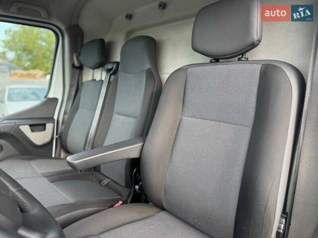 Білий Рено Мастєр, об'ємом двигуна 2.3 л та пробігом 280 тис. км за 17950 $, фото 11 на Automoto.ua