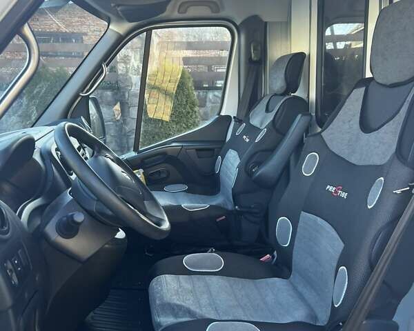Белый Рено Мастер, объемом двигателя 2.3 л и пробегом 230 тыс. км за 17000 $, фото 10 на Automoto.ua