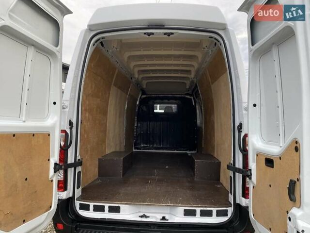 Белый Рено Мастер, объемом двигателя 2.3 л и пробегом 181 тыс. км за 19500 $, фото 25 на Automoto.ua