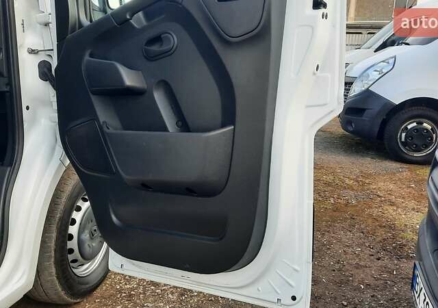 Білий Рено Мастєр, об'ємом двигуна 2.3 л та пробігом 182 тис. км за 15600 $, фото 28 на Automoto.ua