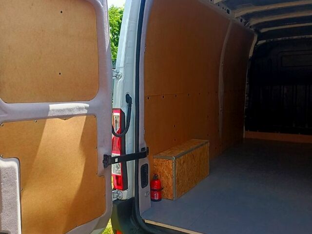 Білий Рено Мастєр, об'ємом двигуна 2.3 л та пробігом 220 тис. км за 17500 $, фото 3 на Automoto.ua